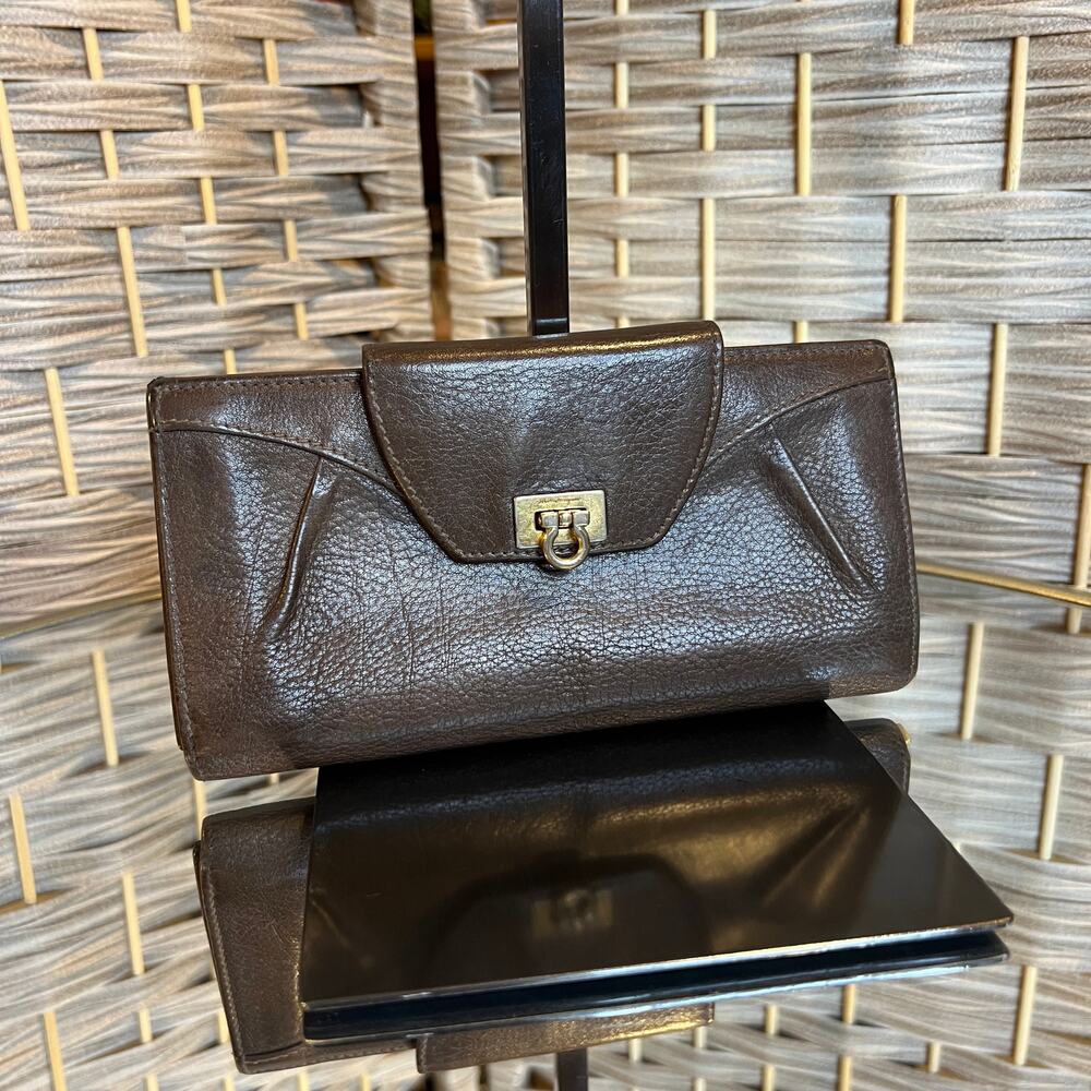 Ferragamo Hug Clasp Continental Long Wallet